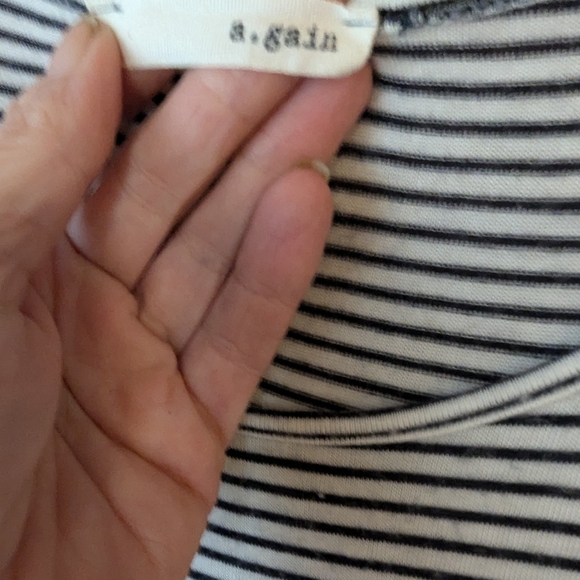 Gray and White Relaxed Blouse with Floral Design - Picture 5 of 8